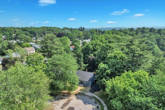 24 Bennington Court, Burlington, VT 05408