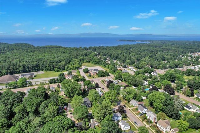 24 Bennington Court, Burlington, VT 05408