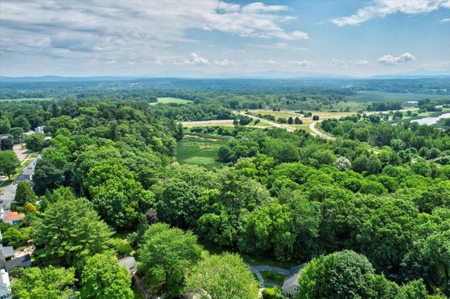 24 Bennington Court, Burlington, VT 05408