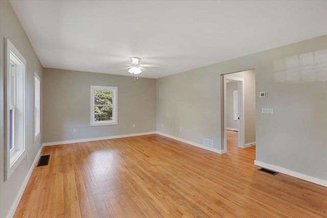 24 Bennington Court, Burlington, VT 05408