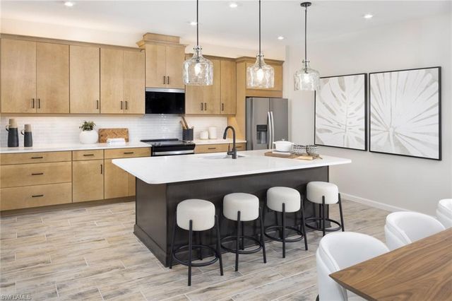 1557 Panoramic vista AVE, Naples, FL 34114