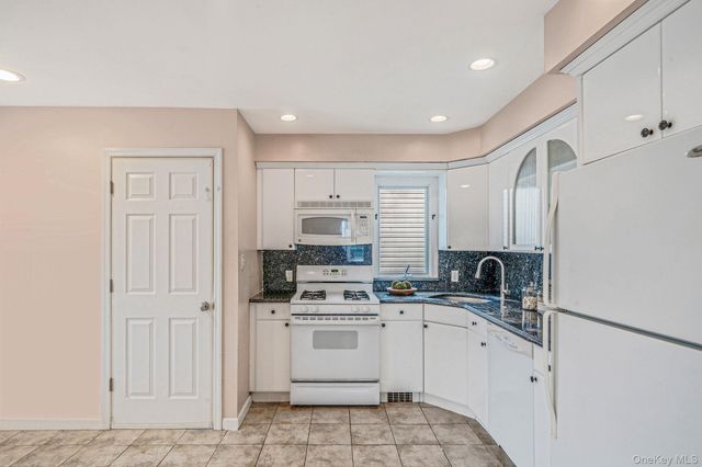 137 Charles Street, Lynbrook, NY 11563