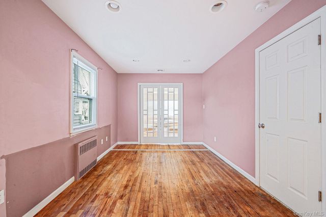 137 Charles Street, Lynbrook, NY 11563