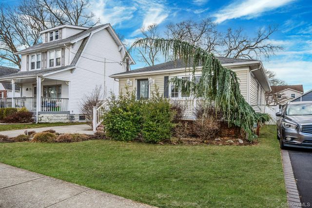 137 Charles Street, Lynbrook, NY 11563