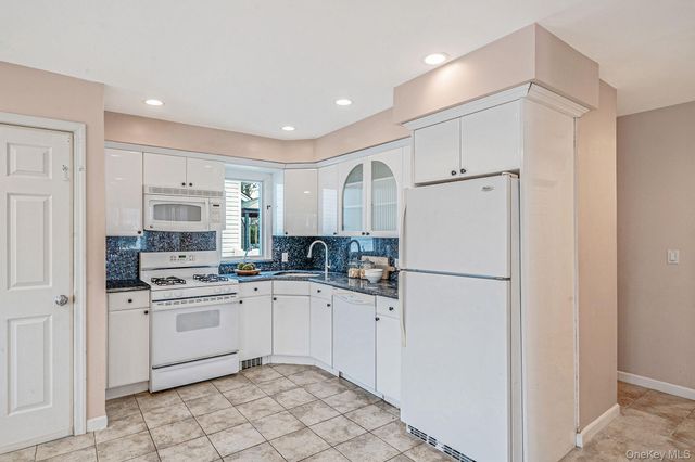 137 Charles Street, Lynbrook, NY 11563