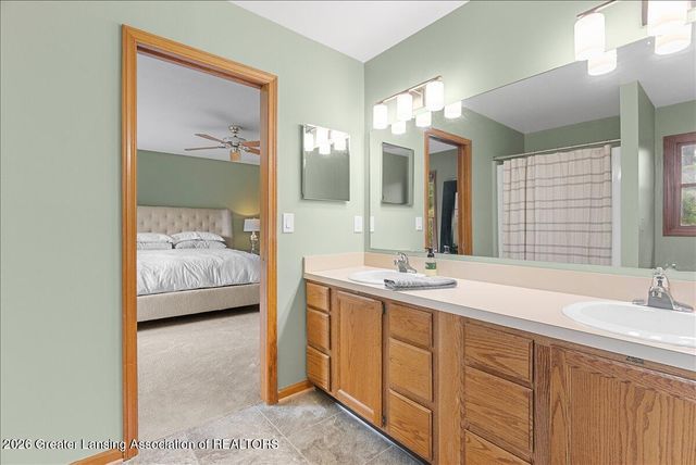 2525 Varsity Lane, Holt, MI 48842