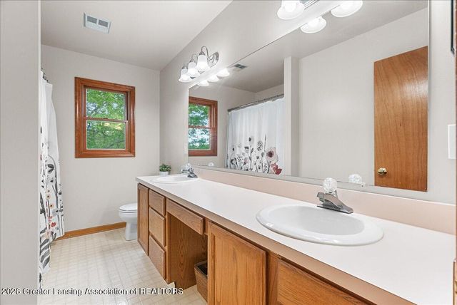 2525 Varsity Lane, Holt, MI 48842