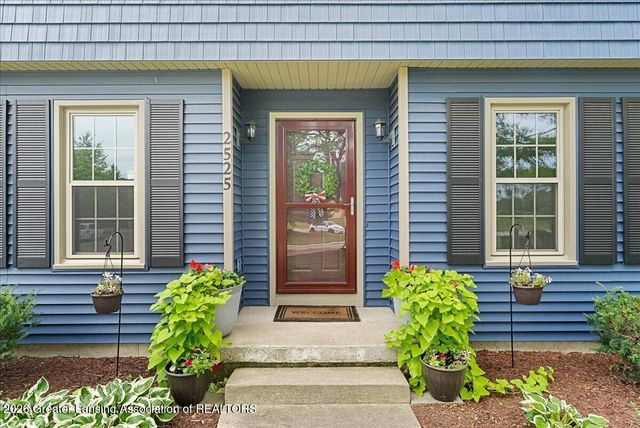 2525 Varsity Lane, Holt, MI 48842