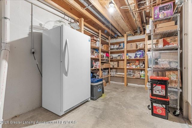 2525 Varsity Lane, Holt, MI 48842