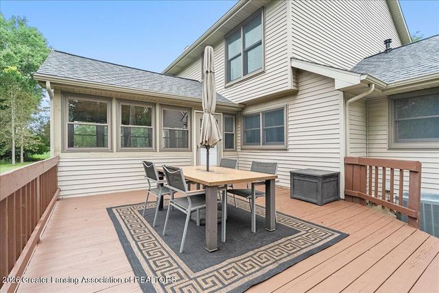 2525 Varsity Lane, Holt, MI 48842