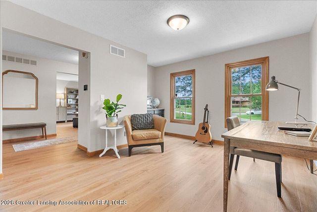 2525 Varsity Lane, Holt, MI 48842