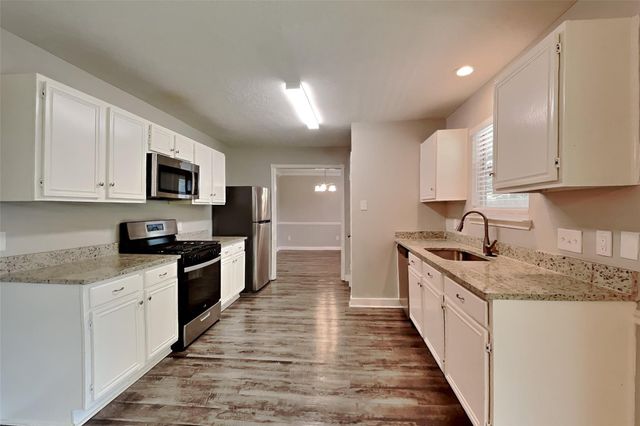 21746 Deep Pines Drive, Porter, TX 77365