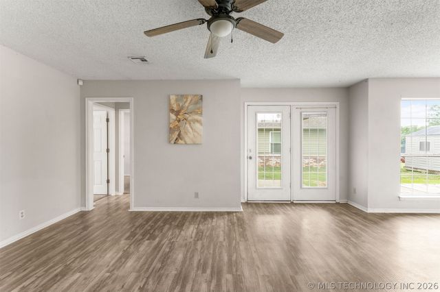 2317 SW Quail Run Drive, Claremore, OK 74019