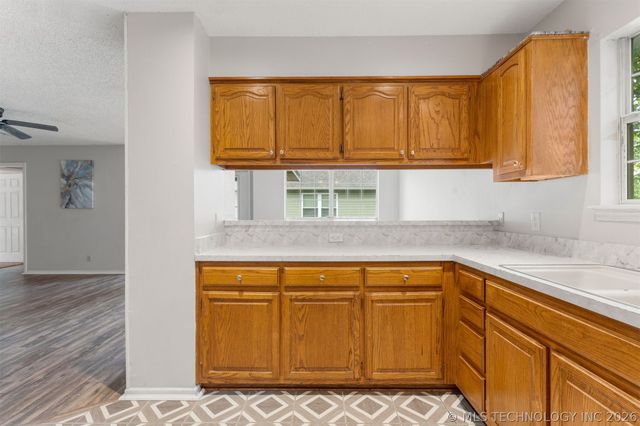 2317 SW Quail Run Drive, Claremore, OK 74019
