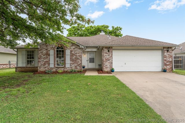 2317 SW Quail Run Drive, Claremore, OK 74019