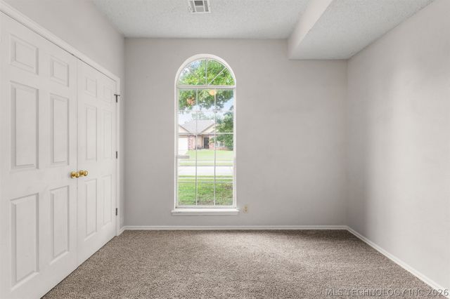 2317 SW Quail Run Drive, Claremore, OK 74019