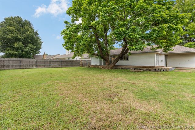 2317 SW Quail Run Drive, Claremore, OK 74019