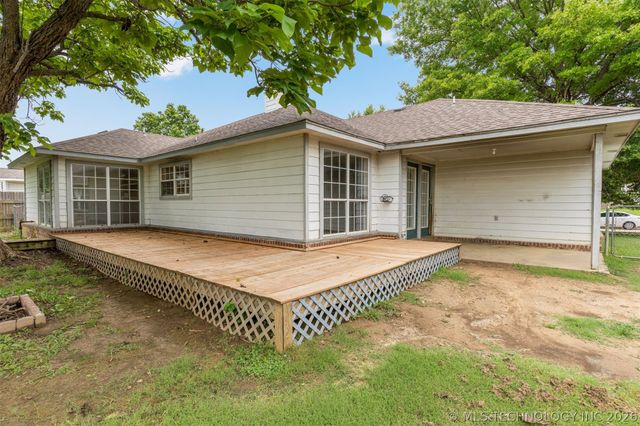 2317 SW Quail Run Drive, Claremore, OK 74019