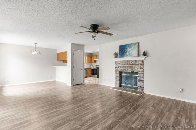 2317 SW Quail Run Drive, Claremore, OK 74019