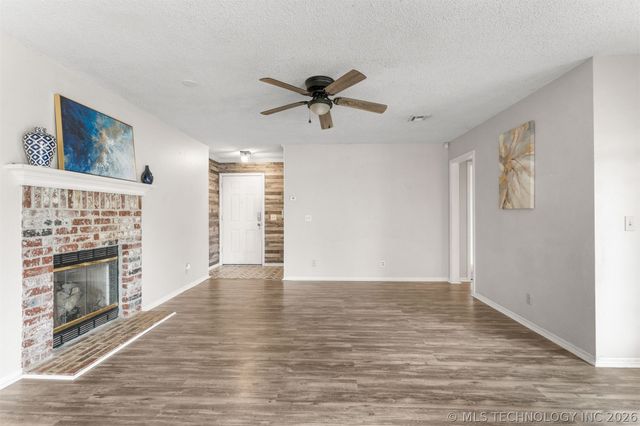 2317 SW Quail Run Drive, Claremore, OK 74019