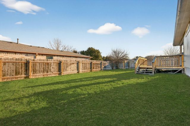 129 Salado DR, Kyle, TX 78640