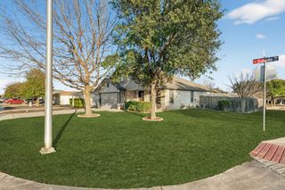 129 Salado DR, Kyle, TX 78640