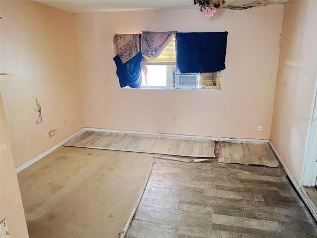 3213 E DIANA STREET, Tampa, FL 33610