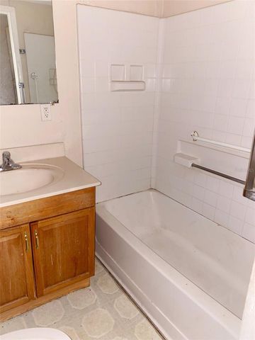 3213 E DIANA STREET, Tampa, FL 33610
