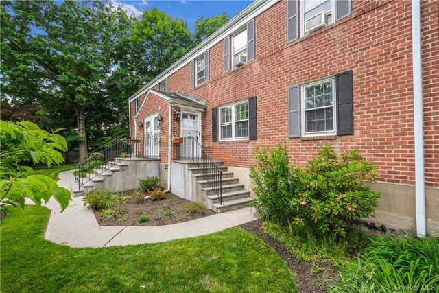 293 Manville Road D, Pleasantville, NY 10570