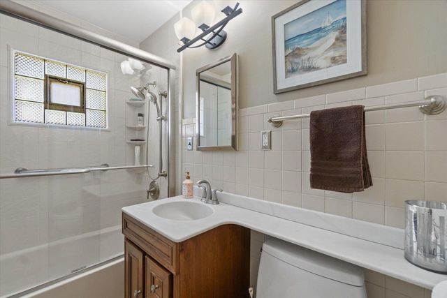 4386 S Burrell STREET, Milwaukee, WI 53207