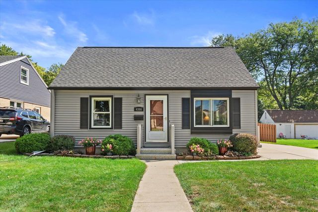 4386 S Burrell STREET, Milwaukee, WI 53207