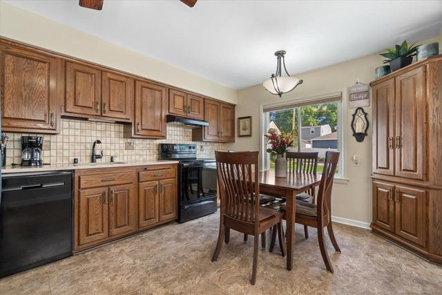 4386 S Burrell STREET, Milwaukee, WI 53207