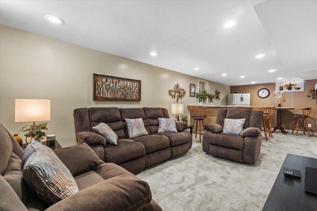 4386 S Burrell STREET, Milwaukee, WI 53207