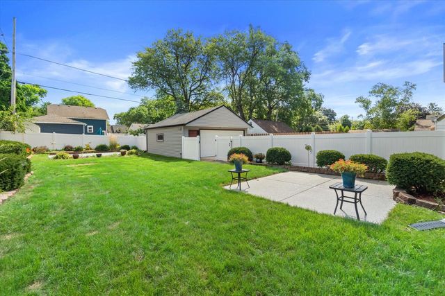 4386 S Burrell STREET, Milwaukee, WI 53207