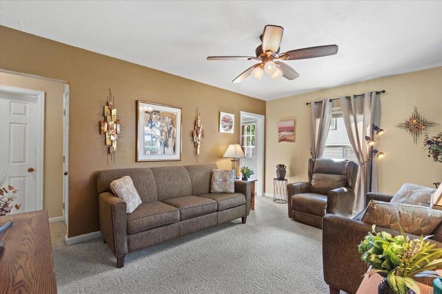 4386 S Burrell STREET, Milwaukee, WI 53207