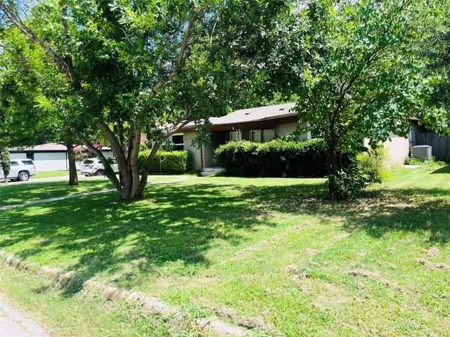 5601 Fursman Avenue, Fort Worth, TX 76114