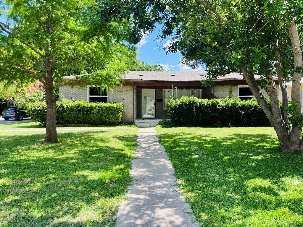 5601 Fursman Avenue, Fort Worth, TX 76114
