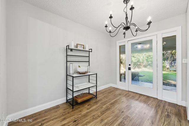 3517 CESERY Boulevard, Jacksonville, FL 32277