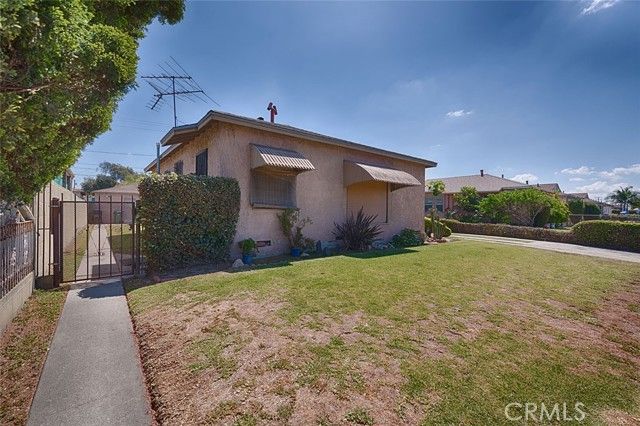8006 Hooper, Los Angeles, CA 90001