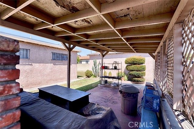 8006 Hooper, Los Angeles, CA 90001