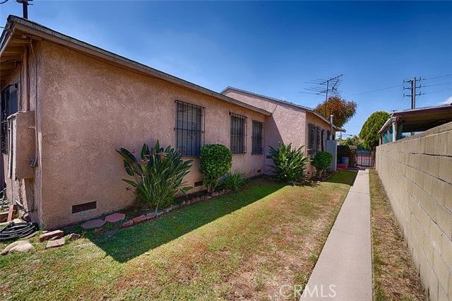 8006 Hooper, Los Angeles, CA 90001