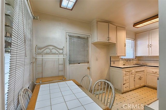 8006 Hooper, Los Angeles, CA 90001