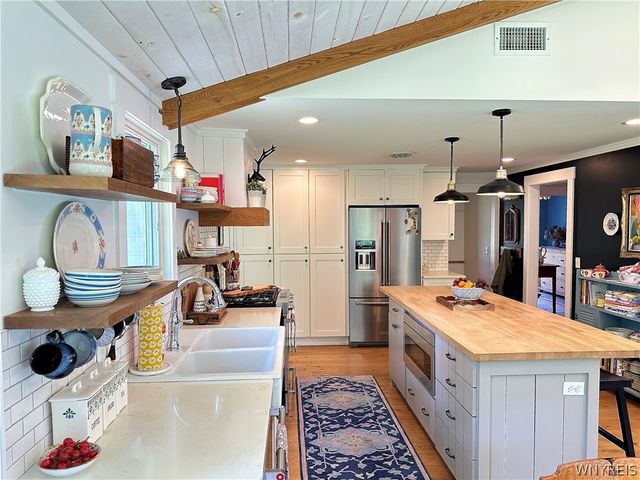 216 Treehaven Drive, Aurora, NY 14052