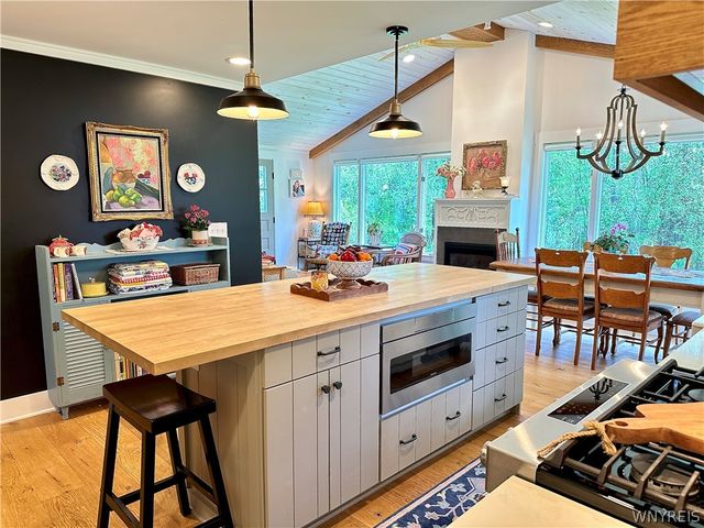 216 Treehaven Drive, Aurora, NY 14052