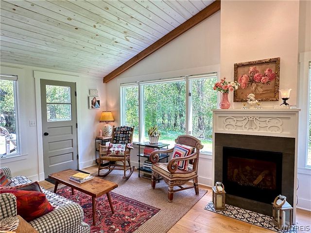 216 Treehaven Drive, Aurora, NY 14052