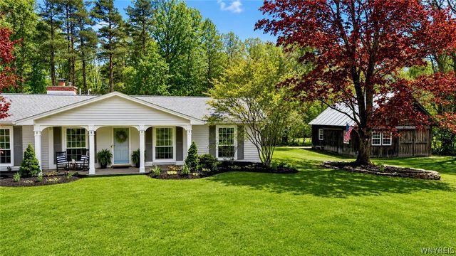 216 Treehaven Drive, Aurora, NY 14052