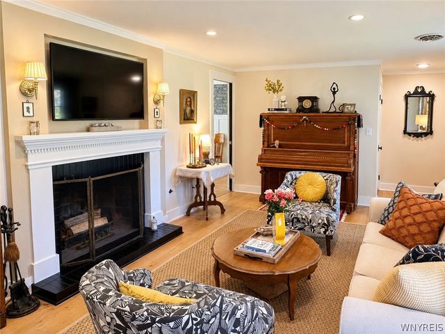 216 Treehaven Drive, Aurora, NY 14052
