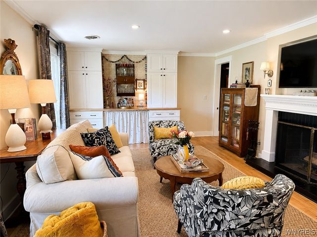 216 Treehaven Drive, Aurora, NY 14052
