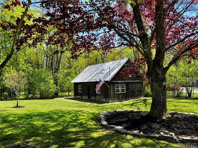 216 Treehaven Drive, Aurora, NY 14052