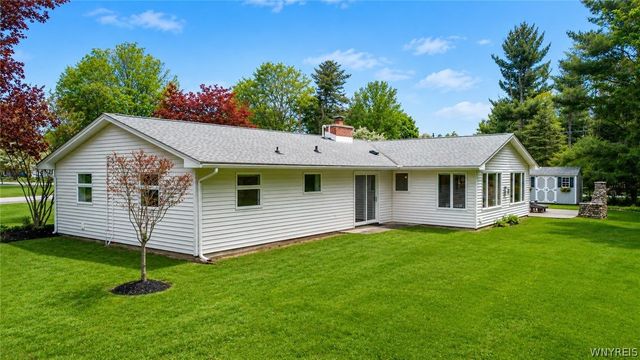 216 Treehaven Drive, Aurora, NY 14052